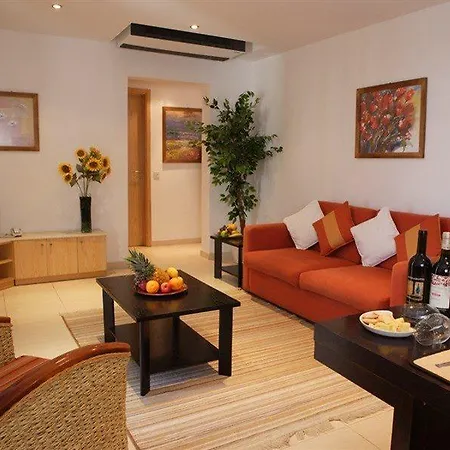 Aparthotel Club Salina Wharf
