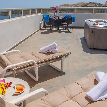 Club Salina Wharf Qawra