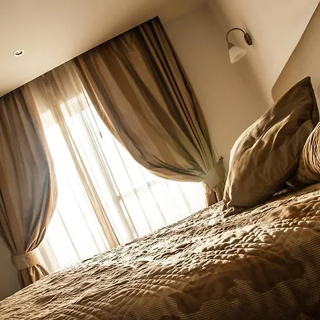 Aparthotel Club Salina Wharf