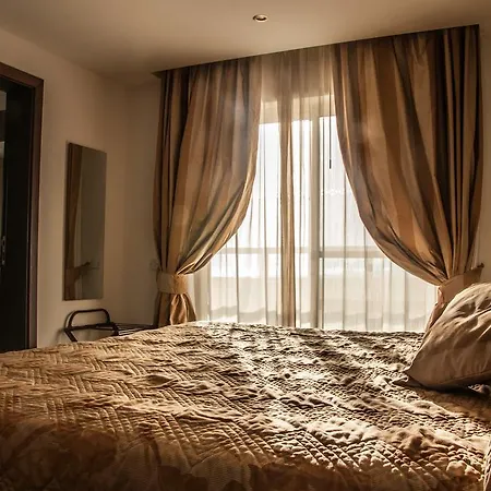 Club Salina Wharf 4* Qawra