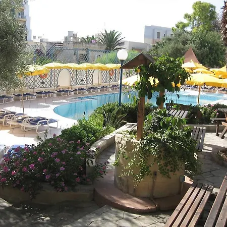 Club Salina Wharf Апарт-отель 4*