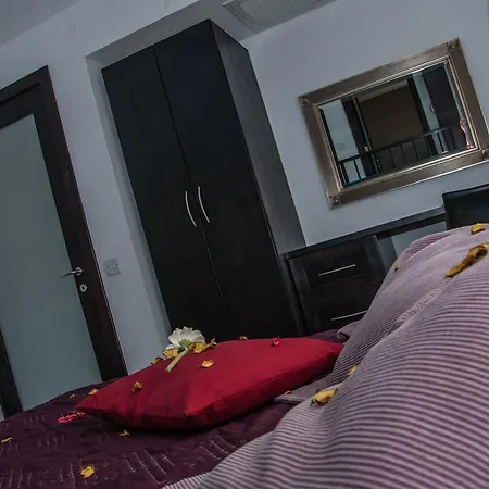 Апарт-отель Club Salina Wharf 4*