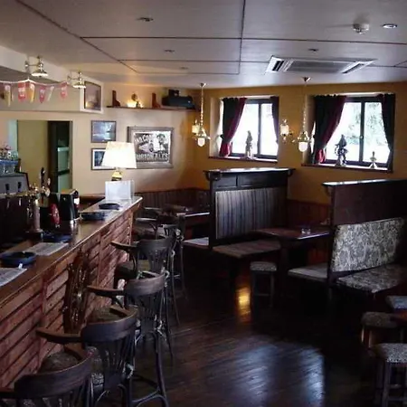 Club Salina Wharf Аура
